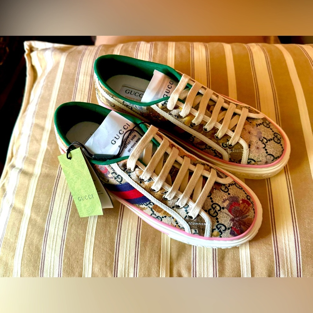 9.5 Gucci woman sneakers